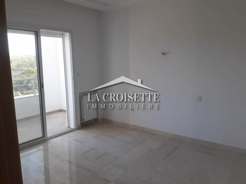 Duplex S+3 avec jardin à la Soukra 
